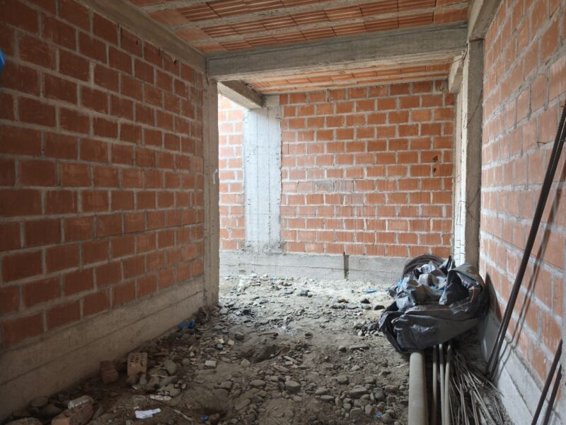 SE VENDE CASA EN CONSTRUCCION