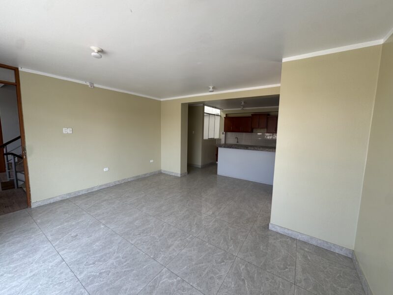 SE ALQUILA DEPARTAMENTO CERCA A LA UPT